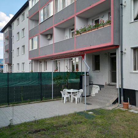 Апартаменты Apartament Daniela Флорешты Экстерьер фото