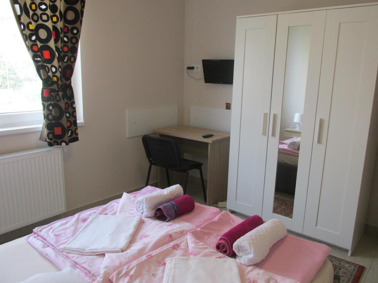 Апартаменты Apartament Daniela Флорешты Экстерьер фото