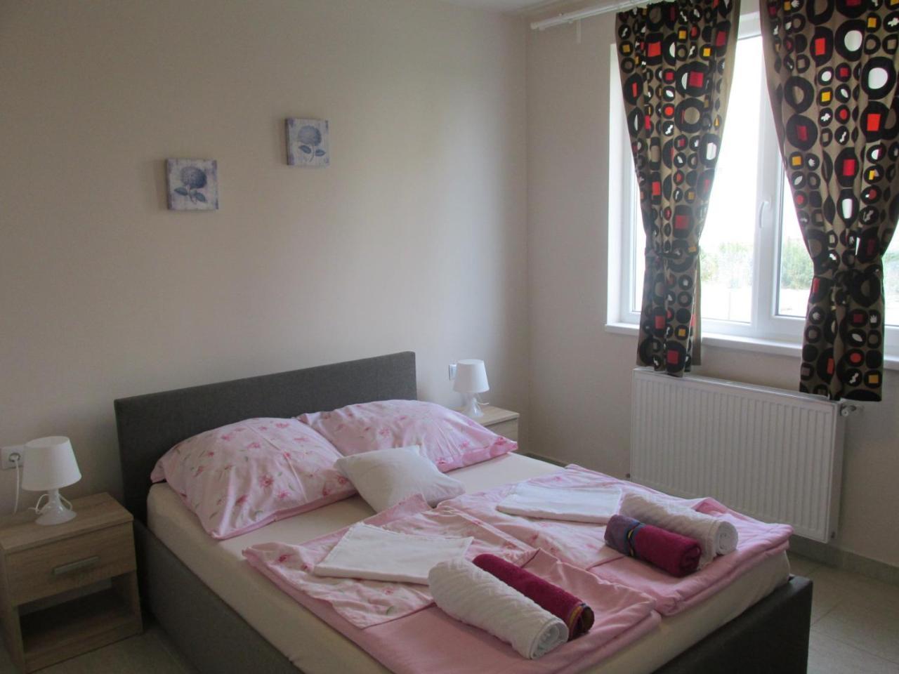 Апартаменты Apartament Daniela Флорешты Экстерьер фото