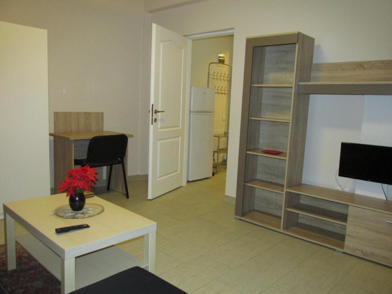 Апартаменты Apartament Daniela Флорешты Экстерьер фото